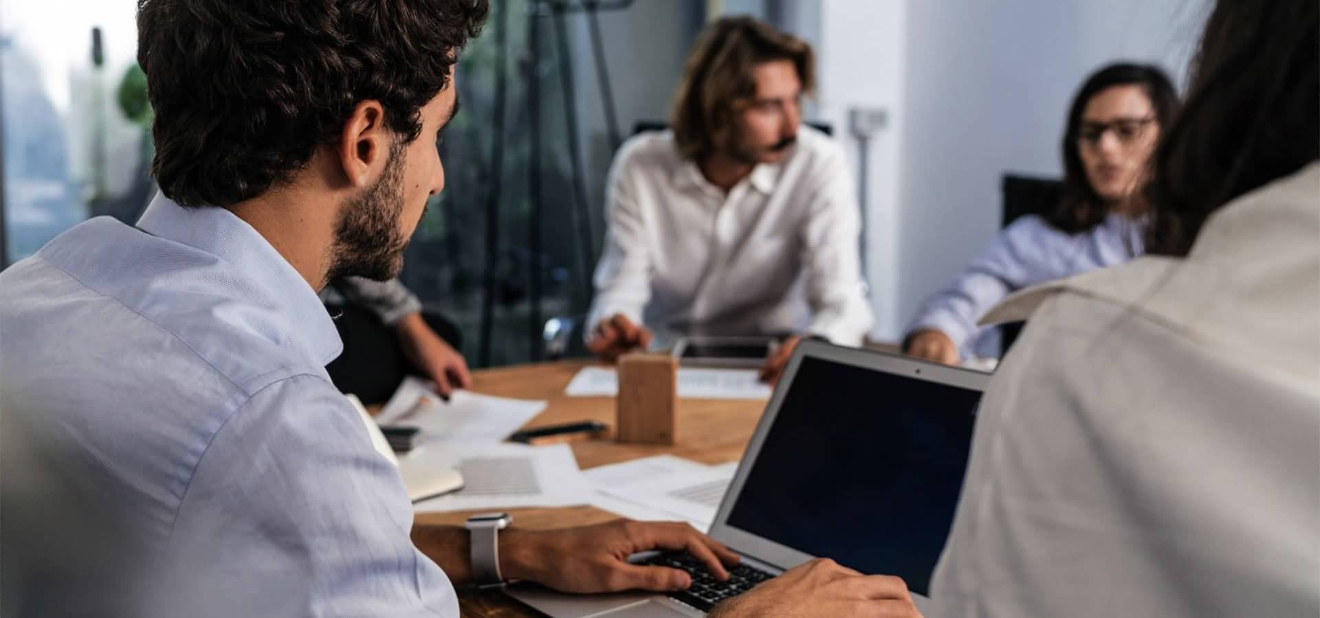 Soporte humano y local